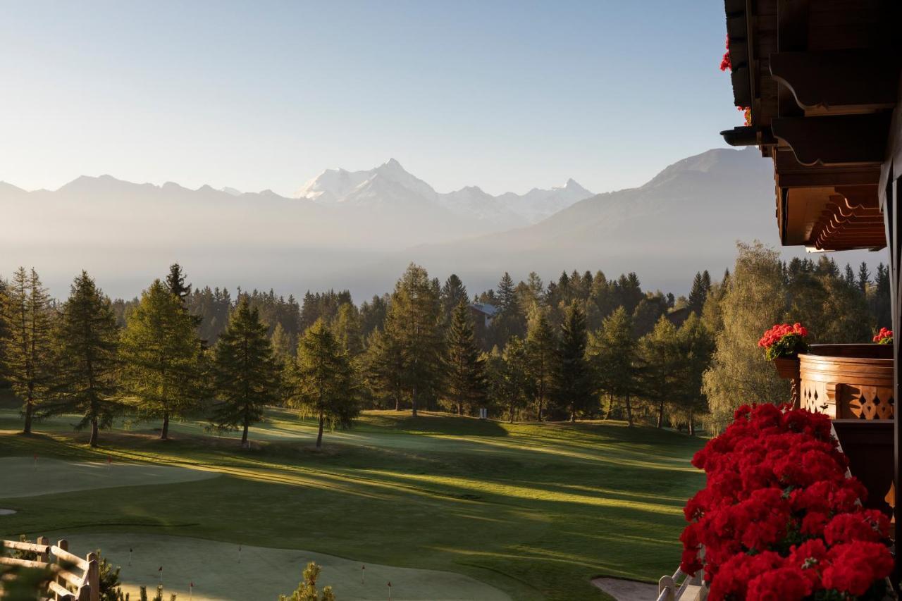 Guarda Golf Hotel & Residences Crans-Montana Bagian luar foto